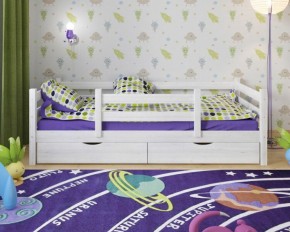 Детская кровать из массива березы Соня-5 (Белый/Лак) в Краснокамске - krasnokamsk.ok-mebel.com | фото