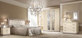 Комод узкий Тиффани штрих-лак/серебро (ТФКМ-2 ) в Краснокамске - krasnokamsk.ok-mebel.com | фото 2