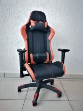 Кресло геймерское Barneo K-52 (черная экокожа оранжевые вставки) в Краснокамске - krasnokamsk.ok-mebel.com | фото